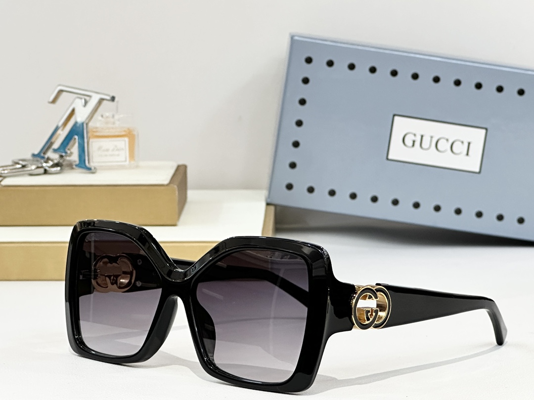  GUCC*
MODEL：GG2015S
SIZE：57口16-145
