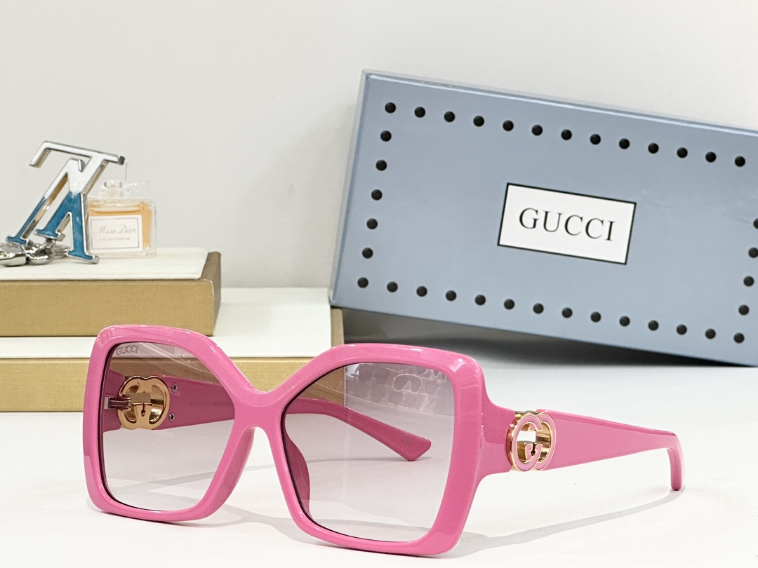  GUCC*
MODEL：GG2015S
SIZE：57口16-145
