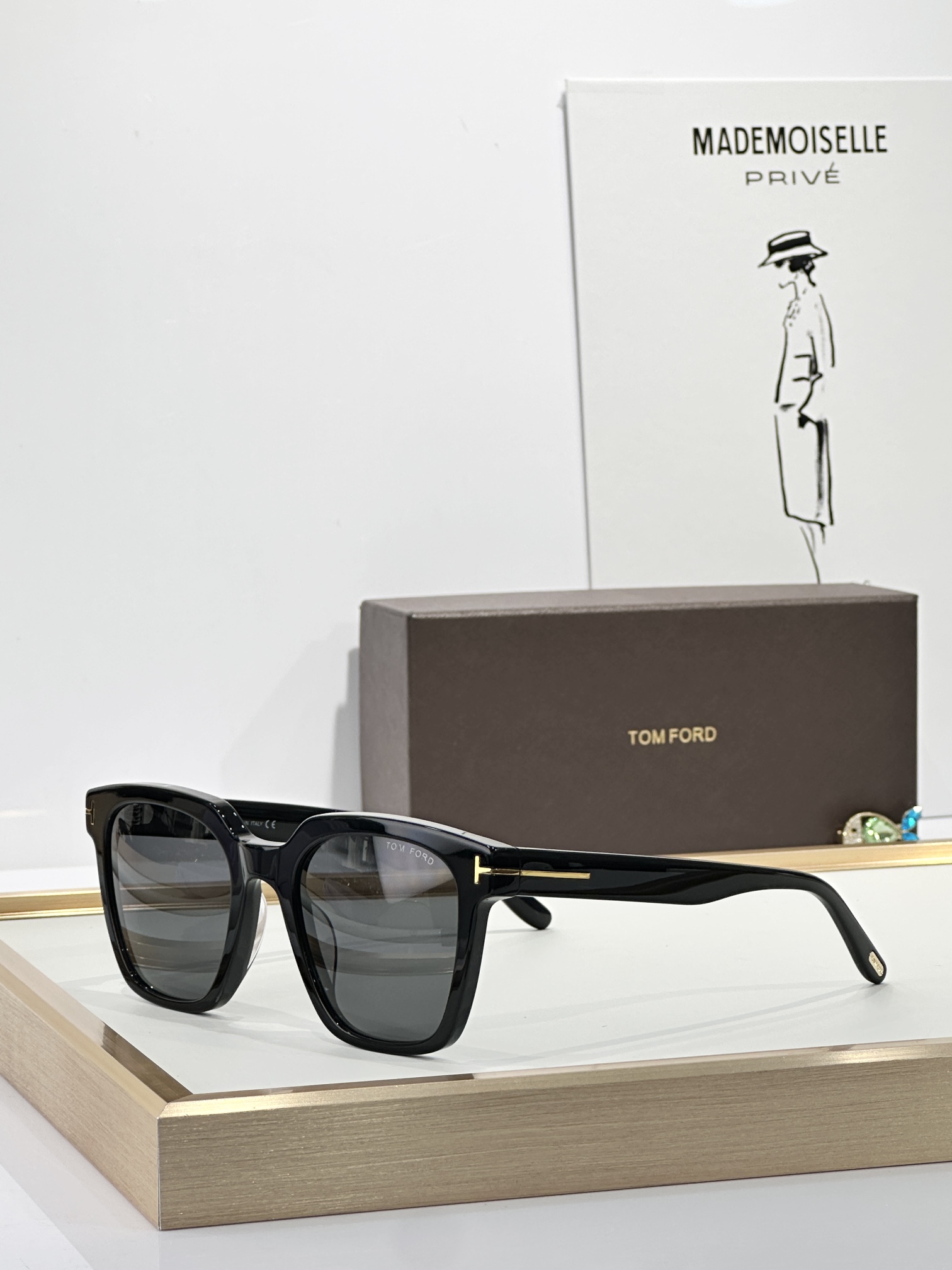  TOM FORD
MODEL：TF1162-k
SIZE53口22-145
