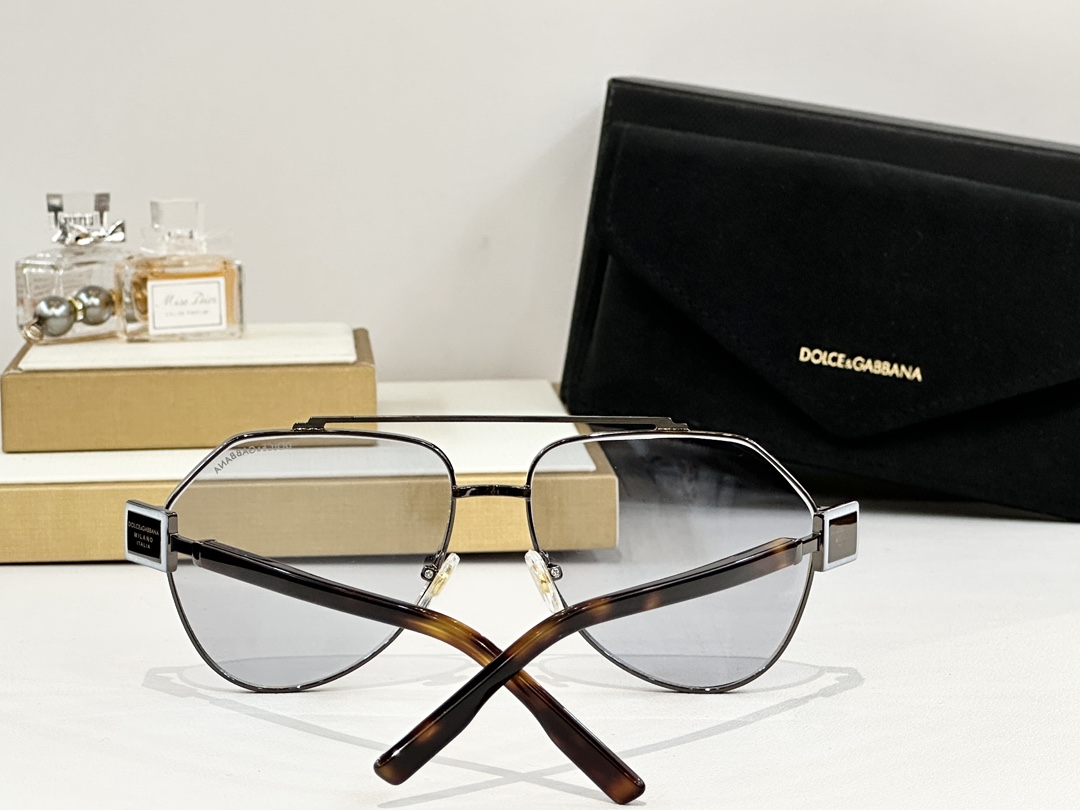  DOLCE & GABBAN*
MODEL：DG2315
SIZE59口15 143
