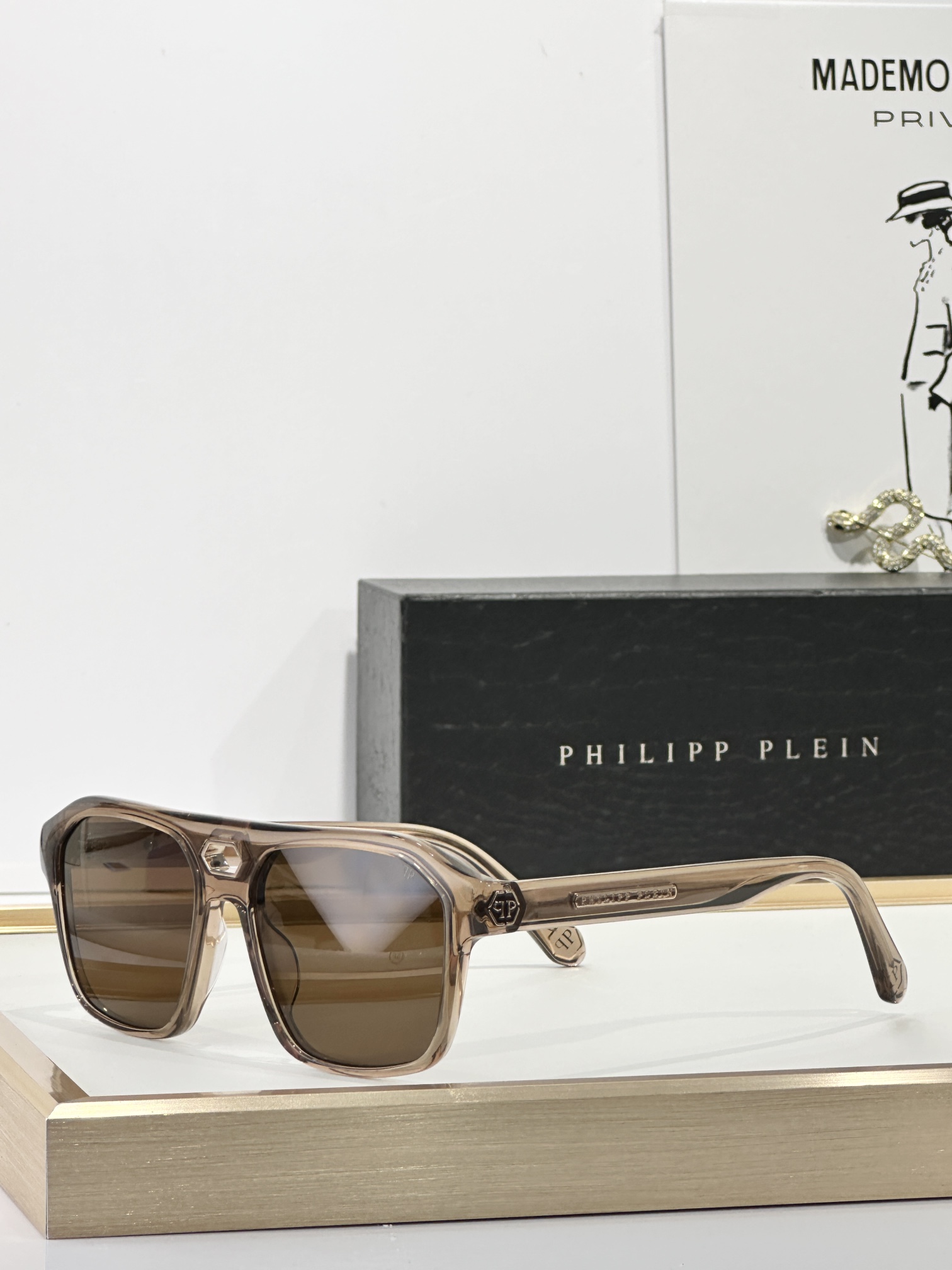  PHILIPP PLEI* 
MODEL：072M
SIZE：54口17-145
