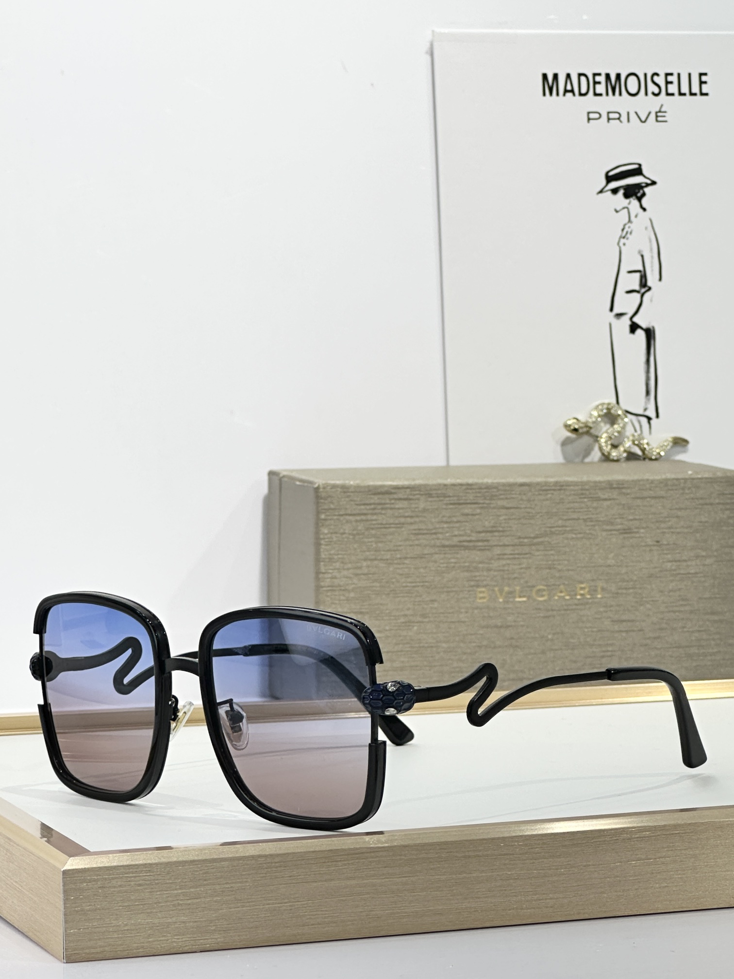  BVLGARI
MOD：BV8880
Size：57口20 142
