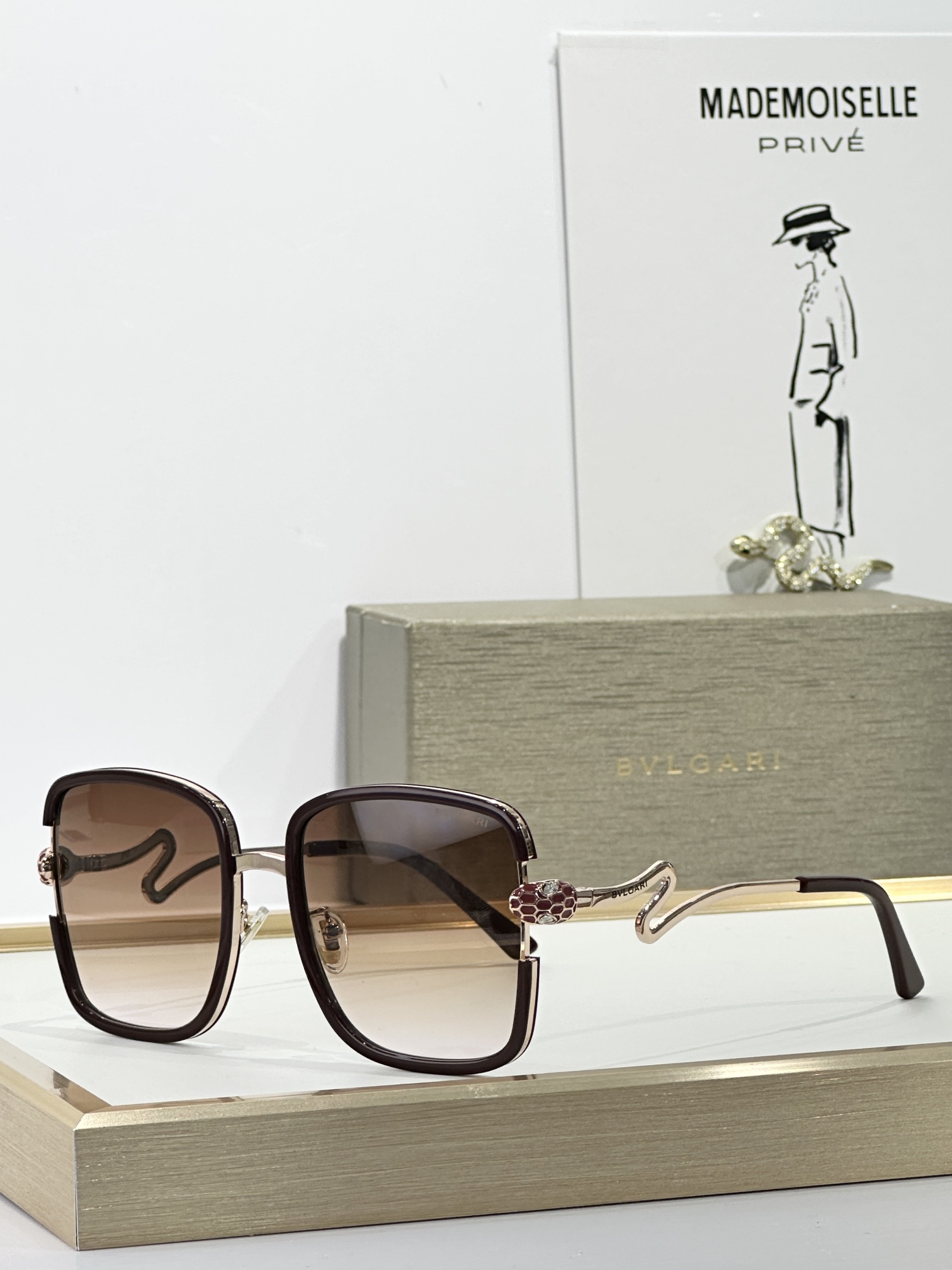  BVLGARI
MOD：BV8880
Size：57口20 142
