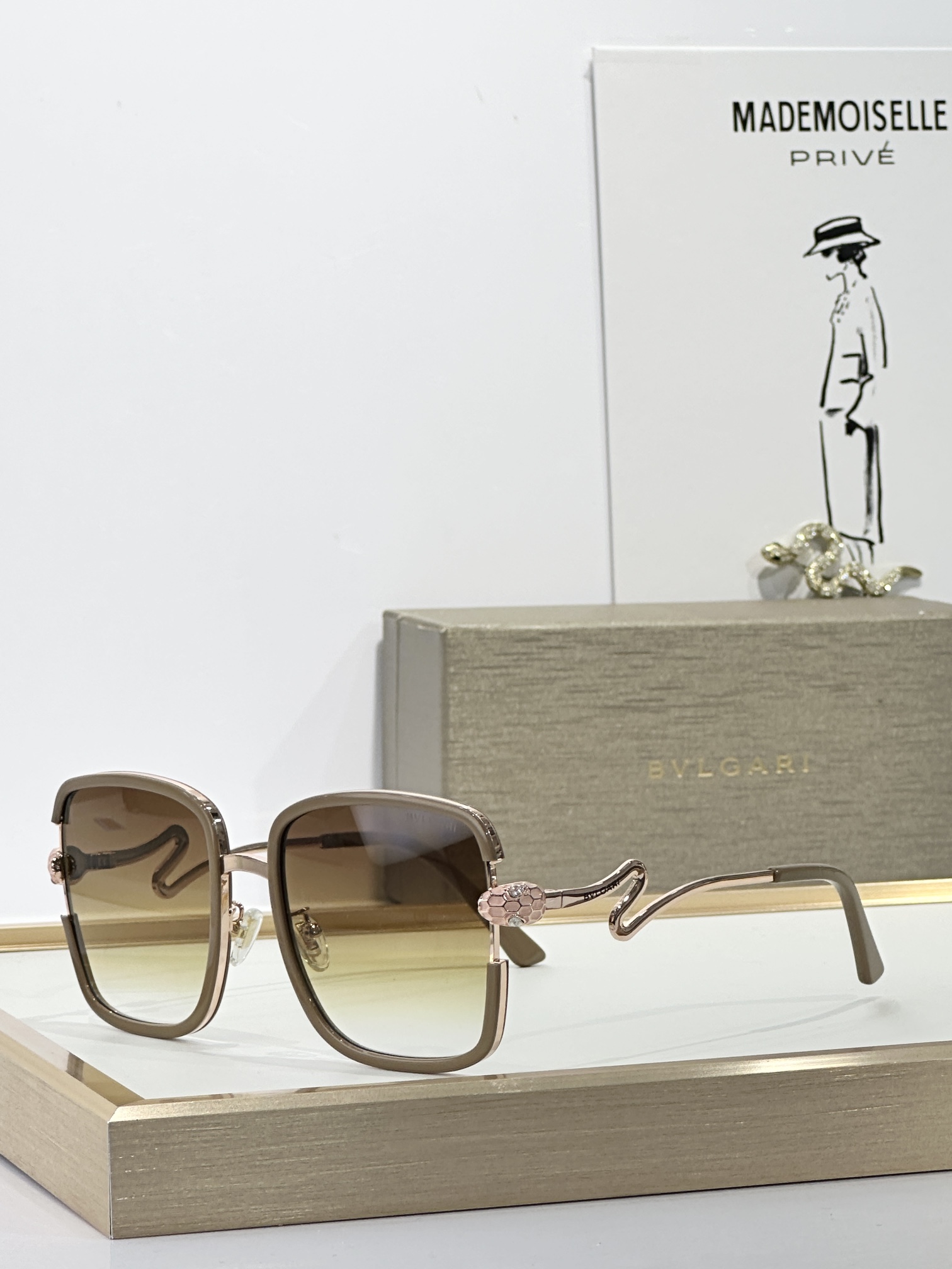  BVLGARI
MOD：BV8880
Size：57口20 142
