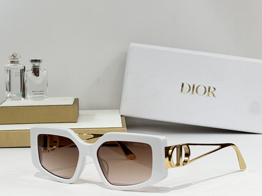  DIOR
MOD：DSGTA52UC
Size：55口18 138
