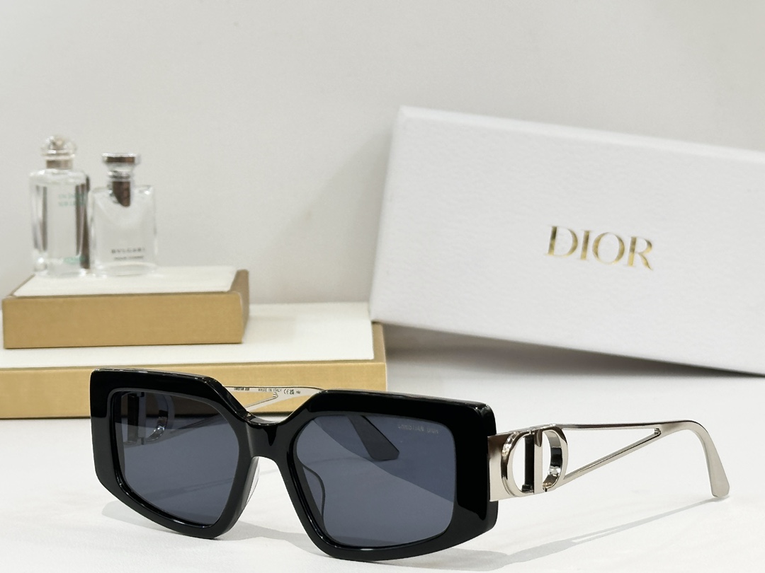  DIOR
MOD：DSGTA52UC
Size：55口18 138
