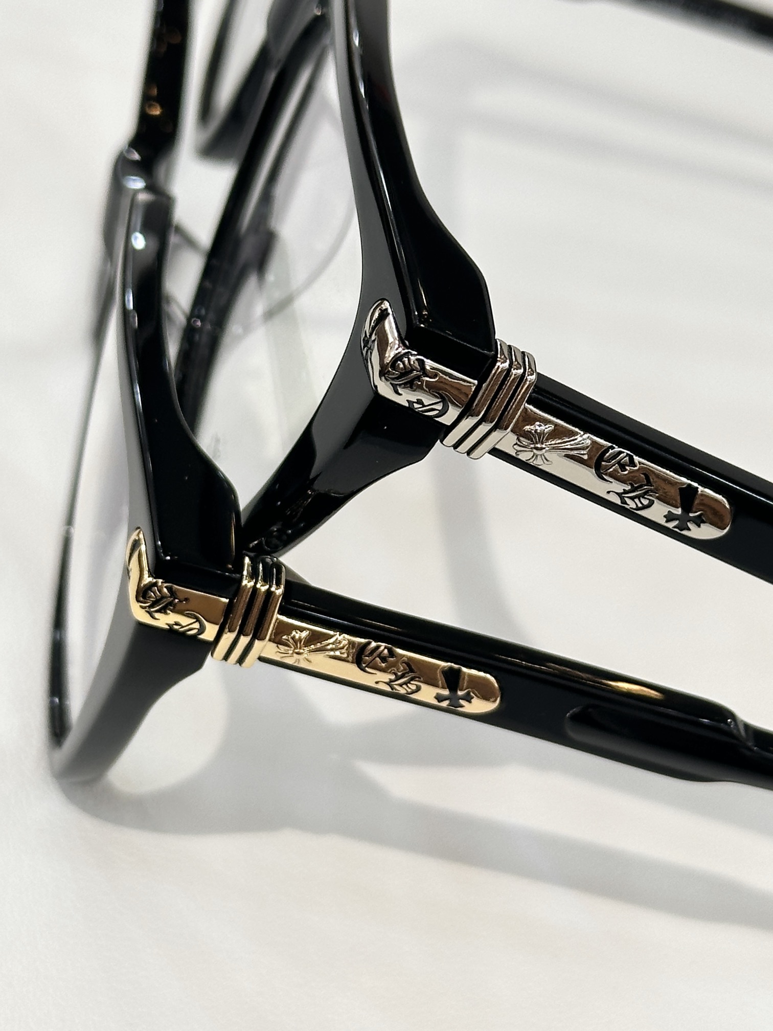 。Chrome Heart*
MODELSTIFFILIS
SIZE：56口16-145
