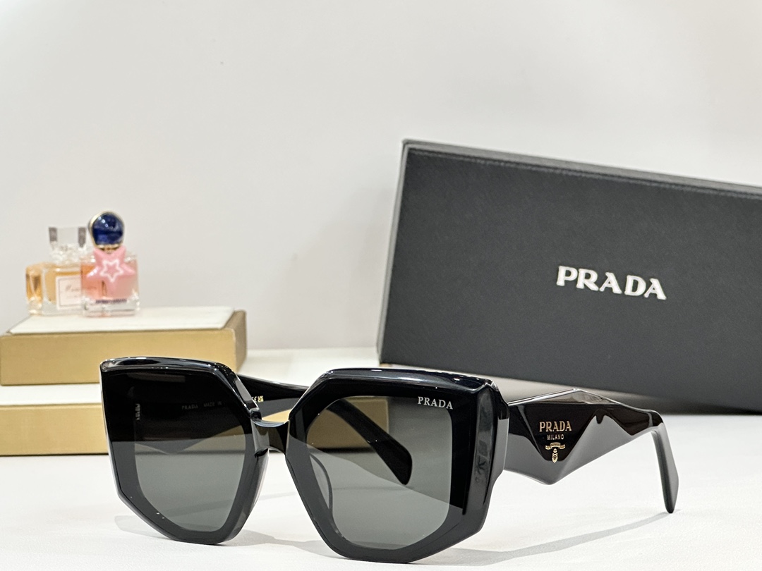  PRADA
MOD：PR 204VS
Size：51口22 145
