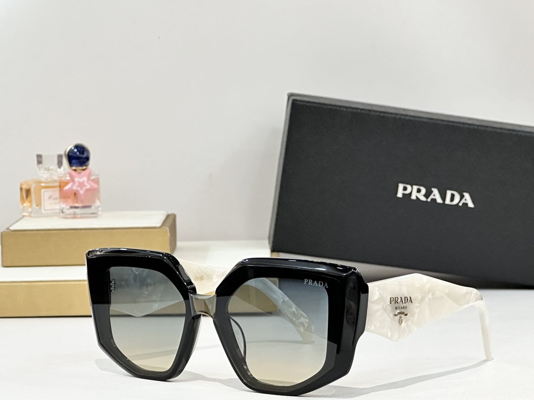  PRADA
MOD：PR 204VS
Size：51口22 145
