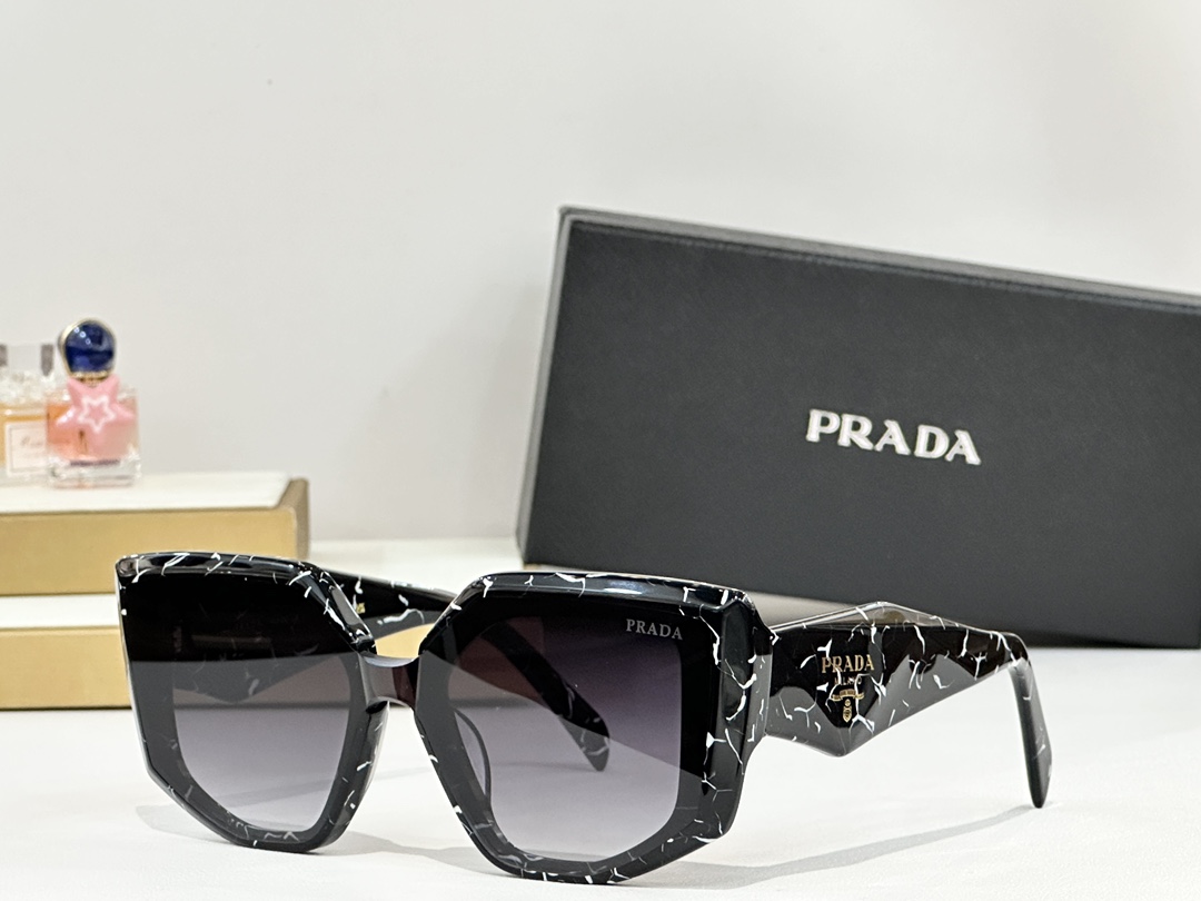  PRADA
MOD：PR 204VS
Size：51口22 145
