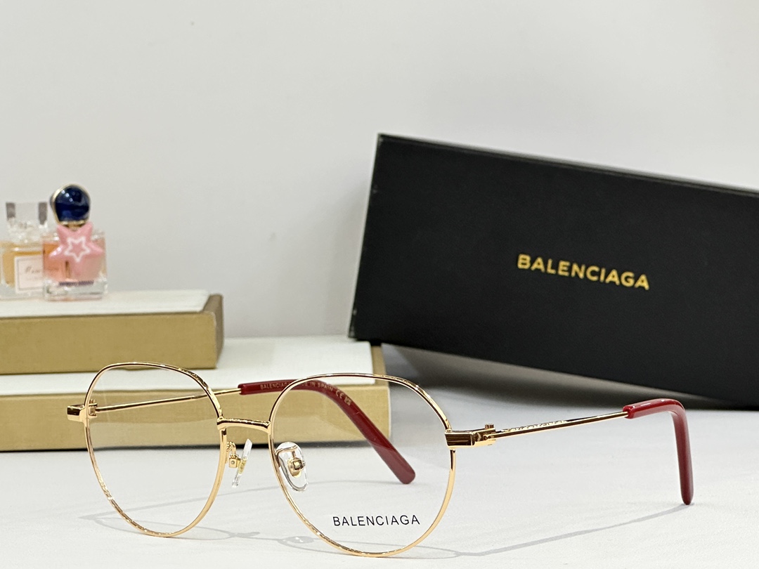  BALENCIAG*
MODEL：BB0168O
SIZE：56口17-145
