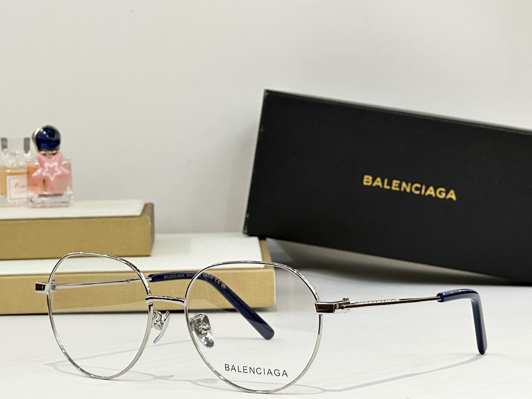  BALENCIAG*
MODEL：BB0168O
SIZE：56口17-145
