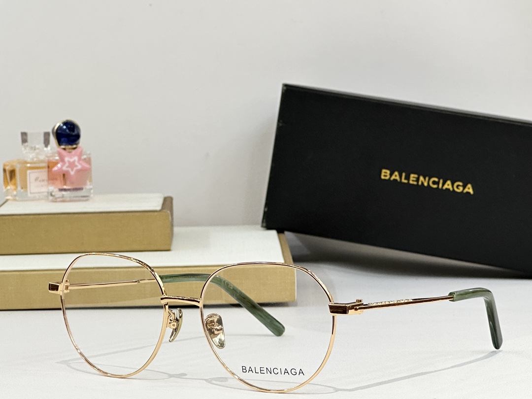  BALENCIAG*
MODEL：BB0168O
SIZE：56口17-145
