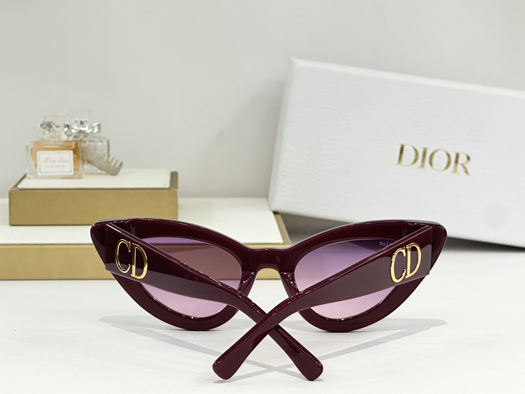  DIO*
MODEL：DSGTA15UCR
SIZE：52口22-142

