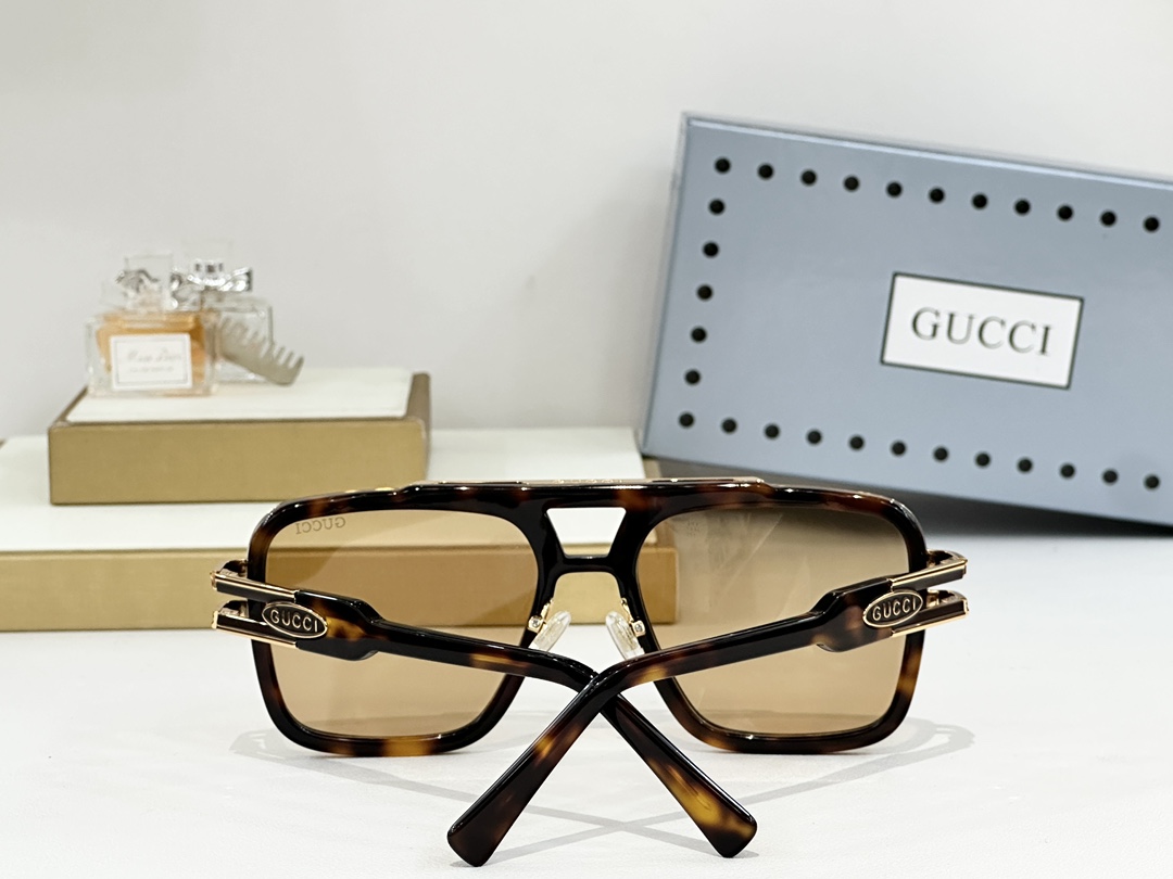  GUCCI
Model：GG1652
Size：56口19-140

