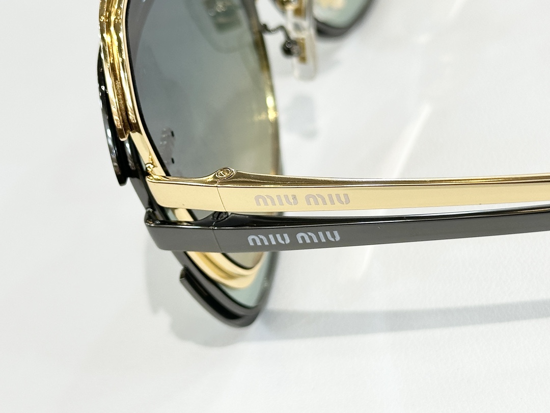  MIU MIU
MOD：SMU68S
Size：58口19 145
