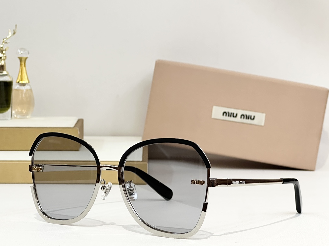  MIU MIU
MOD：SMU68S
Size：58口19 145
