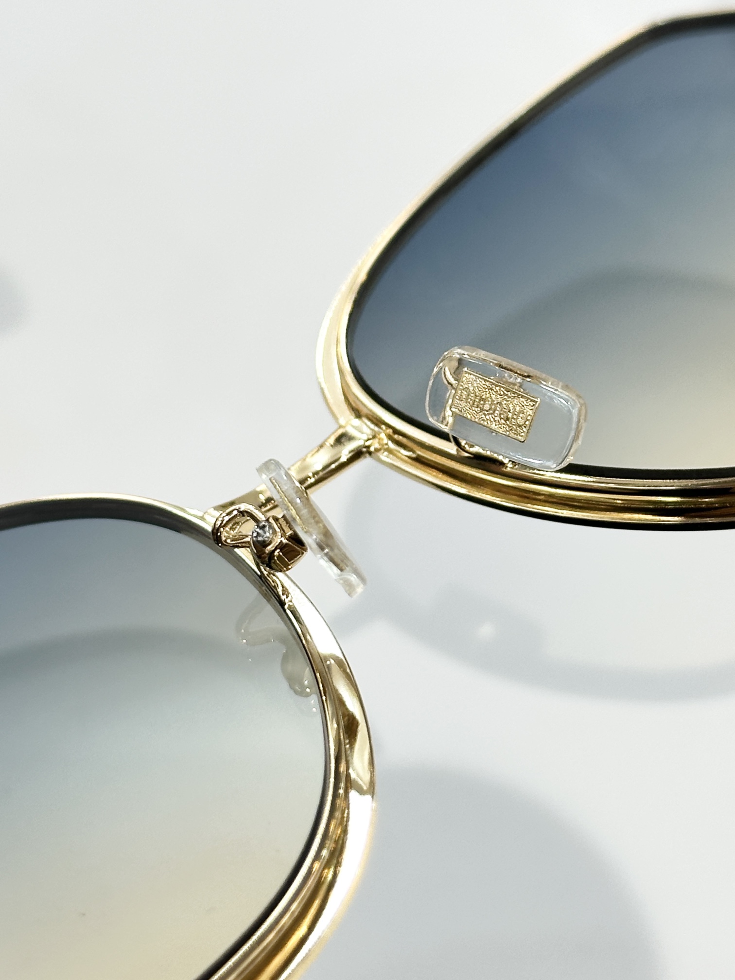  MIU MIU
MOD：SMU68S
Size：58口19 145
