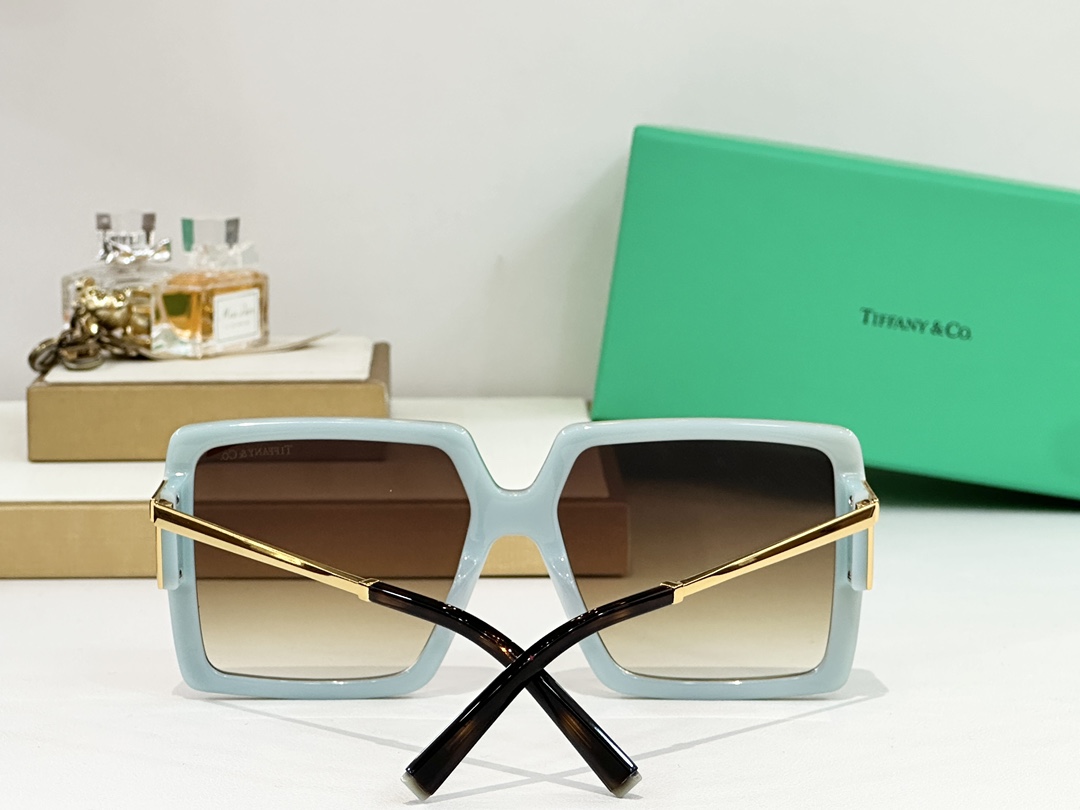  TIFFANY&Co.
MODEL：TF4212
SIZE：59口17-135

