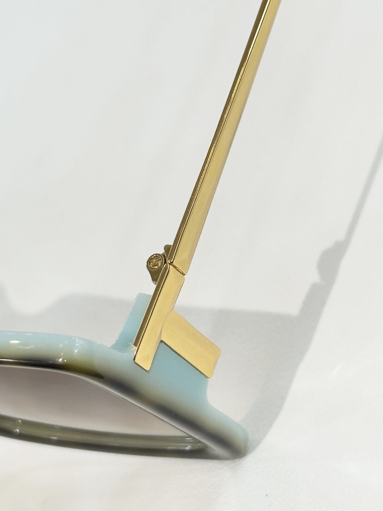  TIFFANY&Co.
MODEL：TF4212
SIZE：59口17-135
