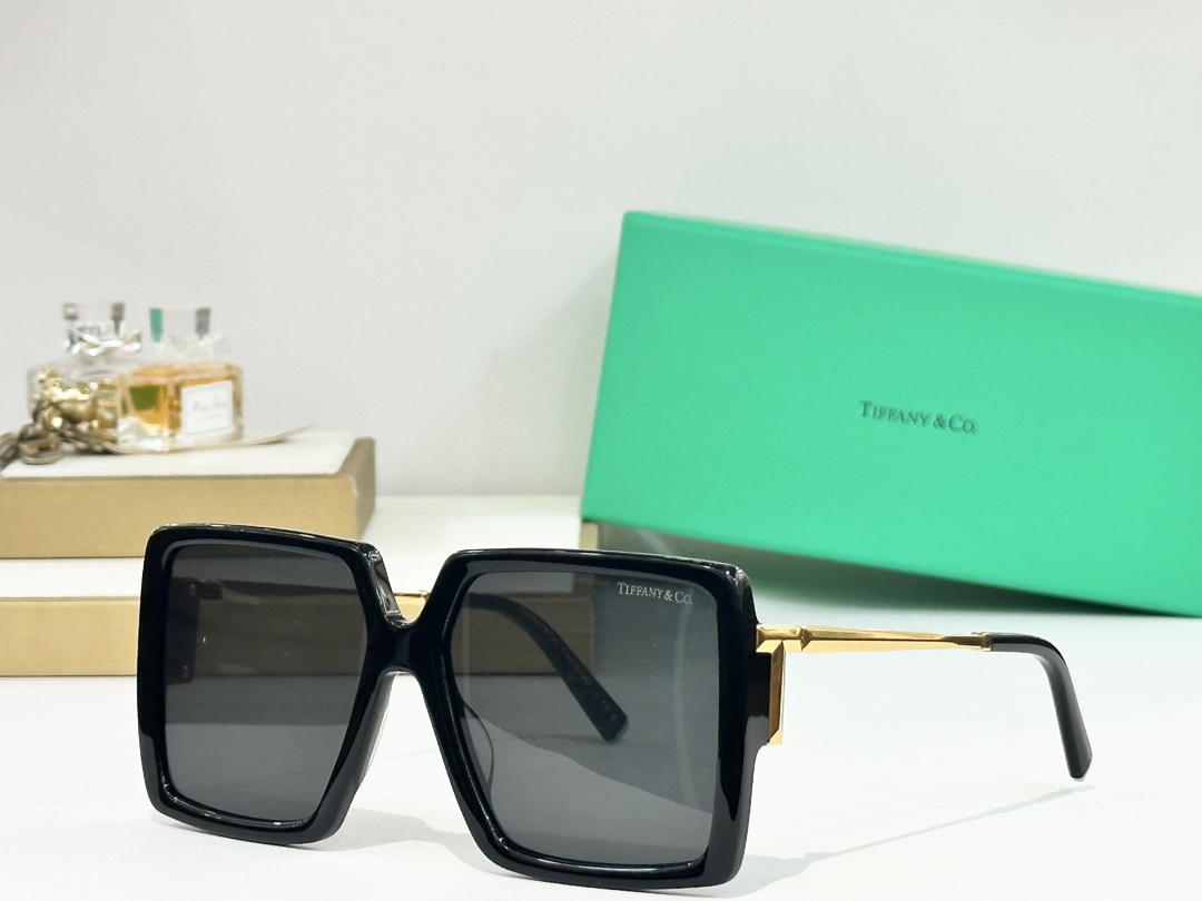  TIFFANY&Co.
MODEL：TF4212
SIZE：59口17-135

