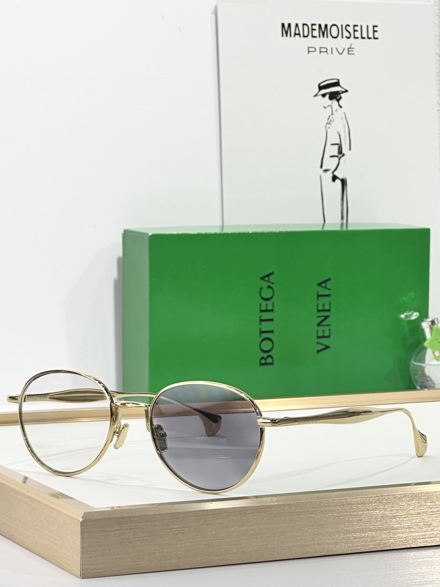 BOTTEGA VENET*
TOP QUALITY
MODEL：BV1396S
SIZE53口21-1