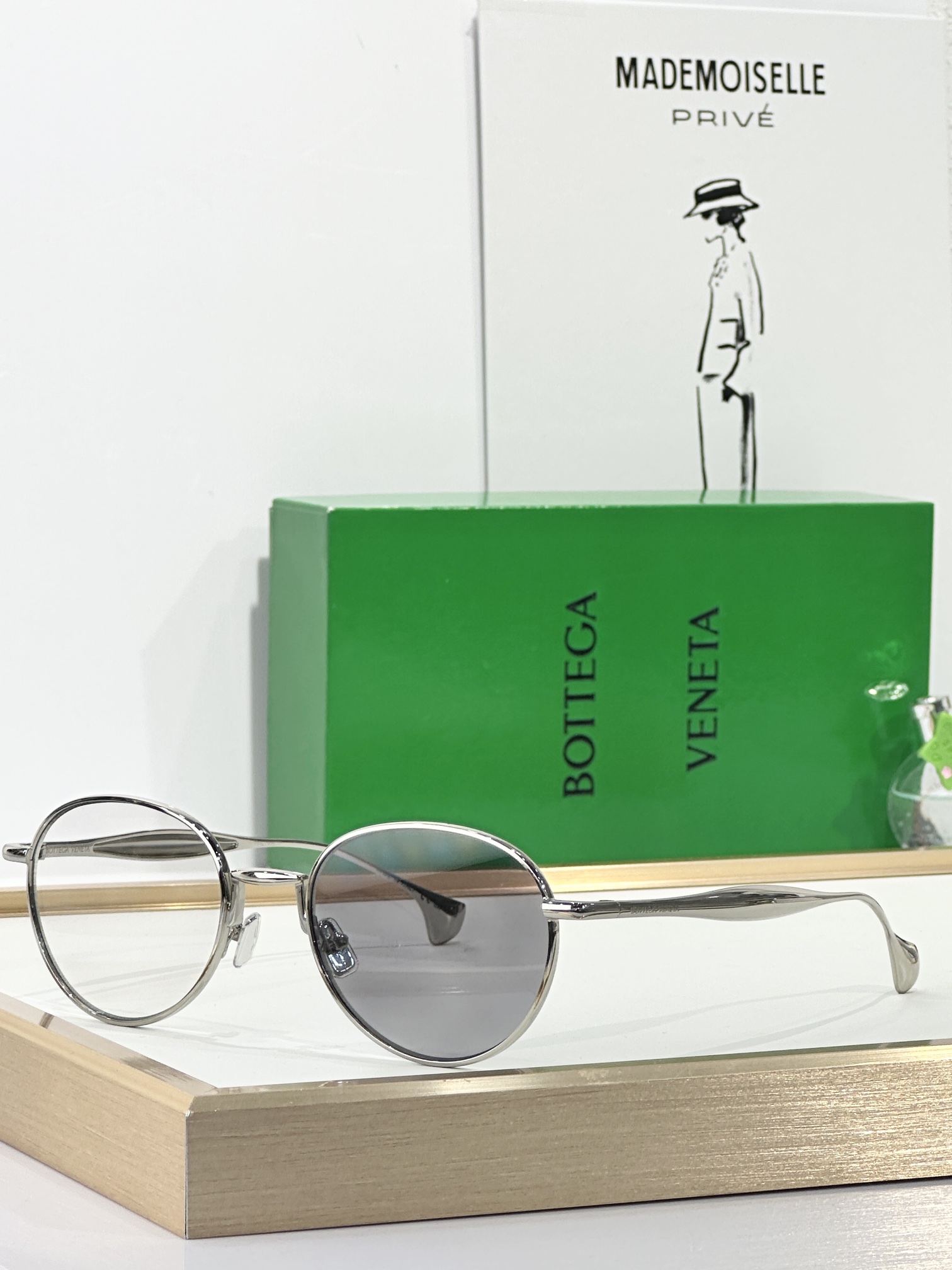 BOTTEGA VENET*
TOP QUALITY
MODEL：BV1396S
SIZE53口21-1
