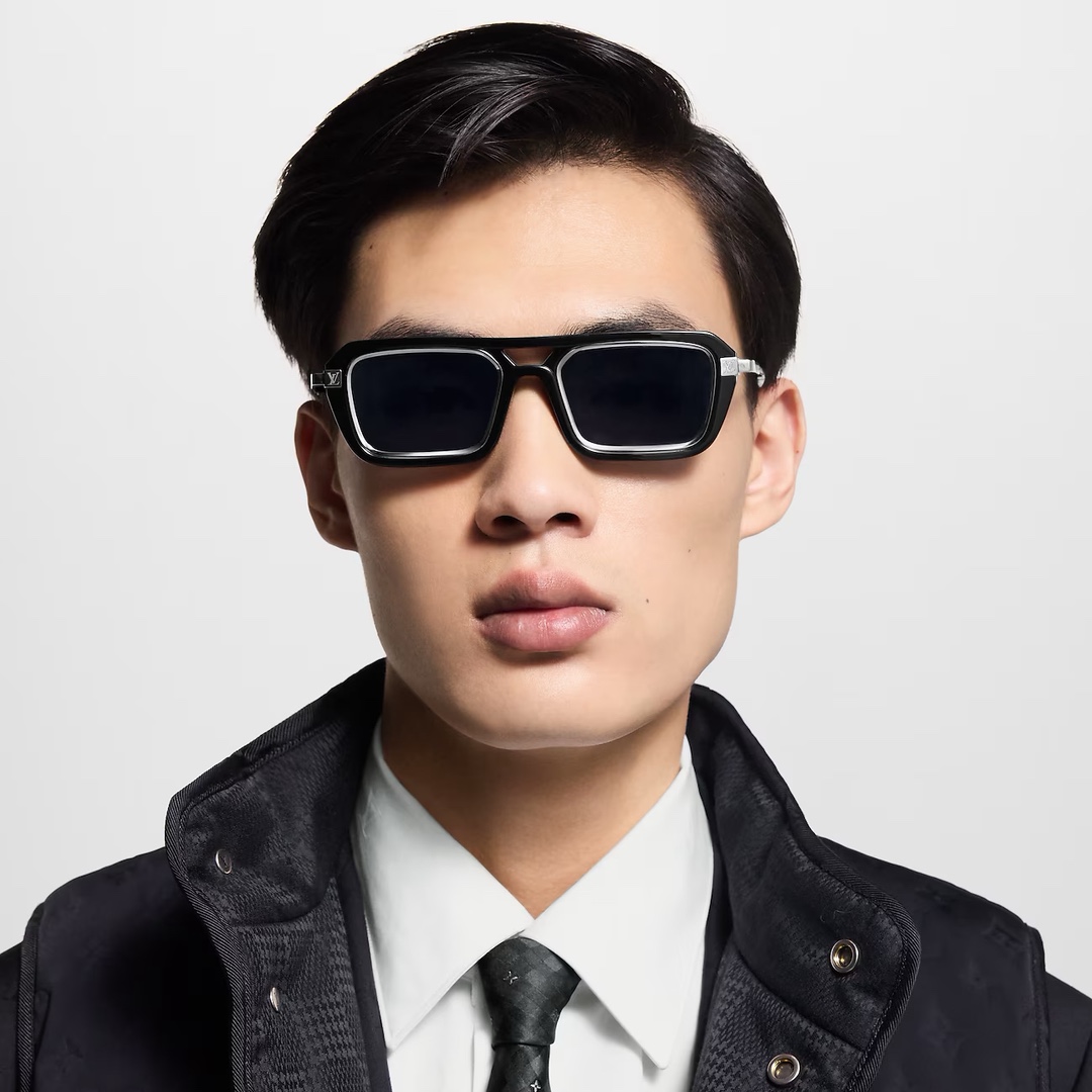  LOUIS VUITTO*
MODEL：Z2596U
SIZE：53口22-145
