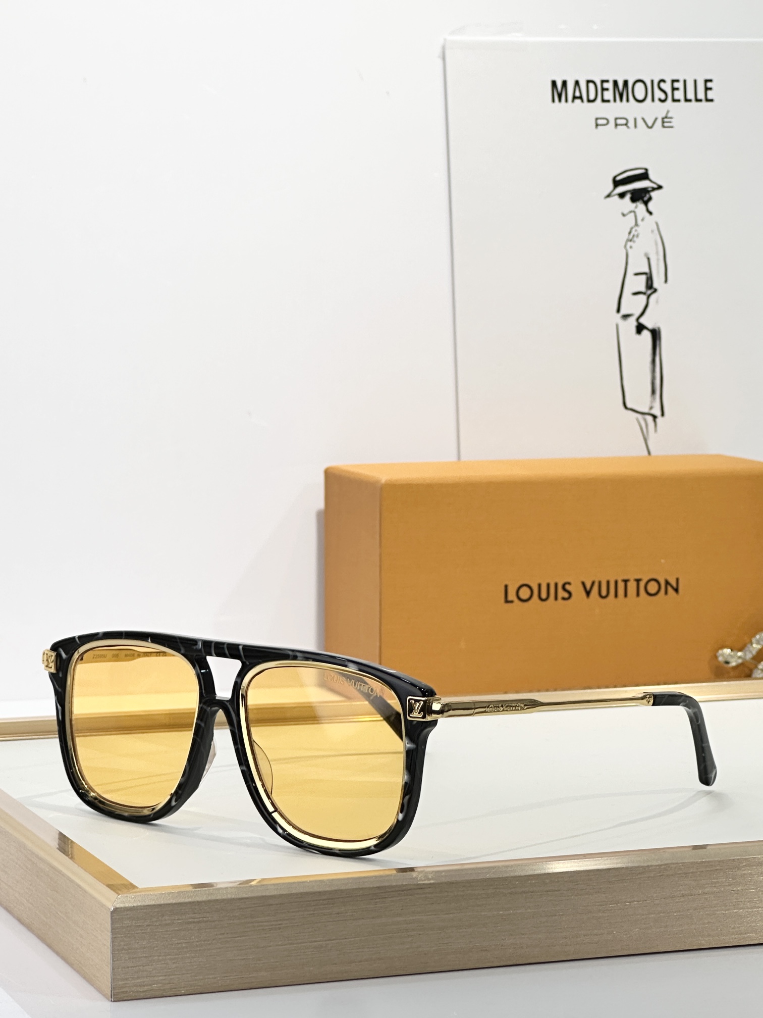  LOUIS VUITTO*
MODEL：Z2595U
SIZE：56口18-150
