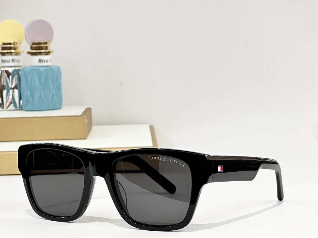  TOMMY HILFIGER
MOD：TH 1975/S
Size：51口19 145
