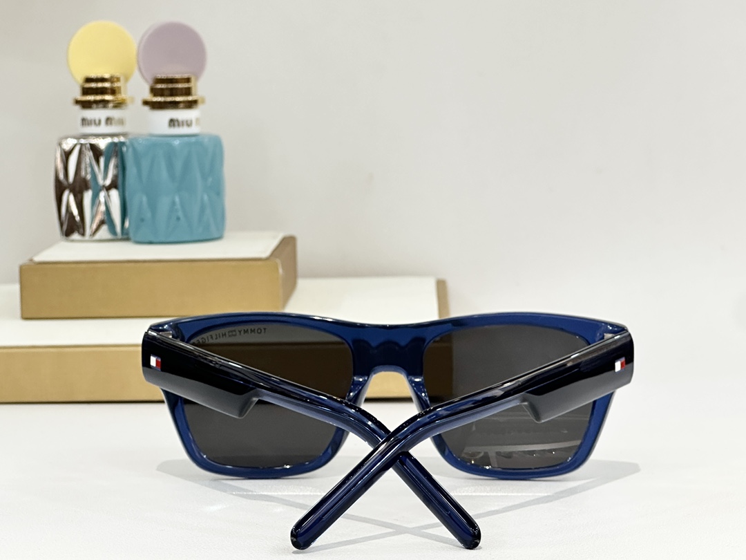  TOMMY HILFIGER
MOD：TH 1975/S
Size：51口19 145
