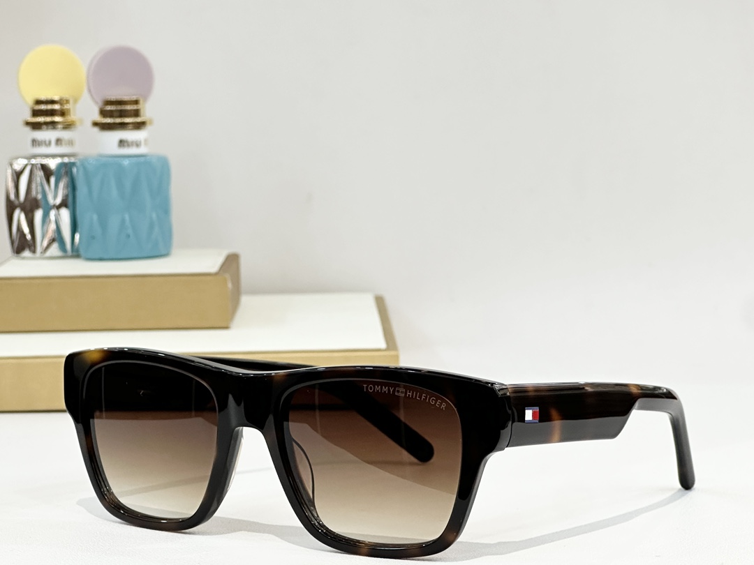  TOMMY HILFIGER
MOD：TH 1975/S
Size：51口19 145
