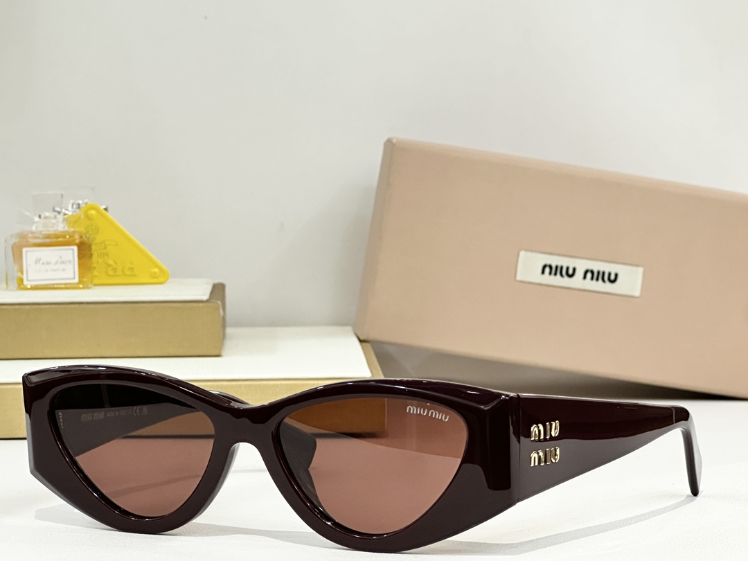  MIU M*
MODEL SMU06YS
SIZE：52口17-145
