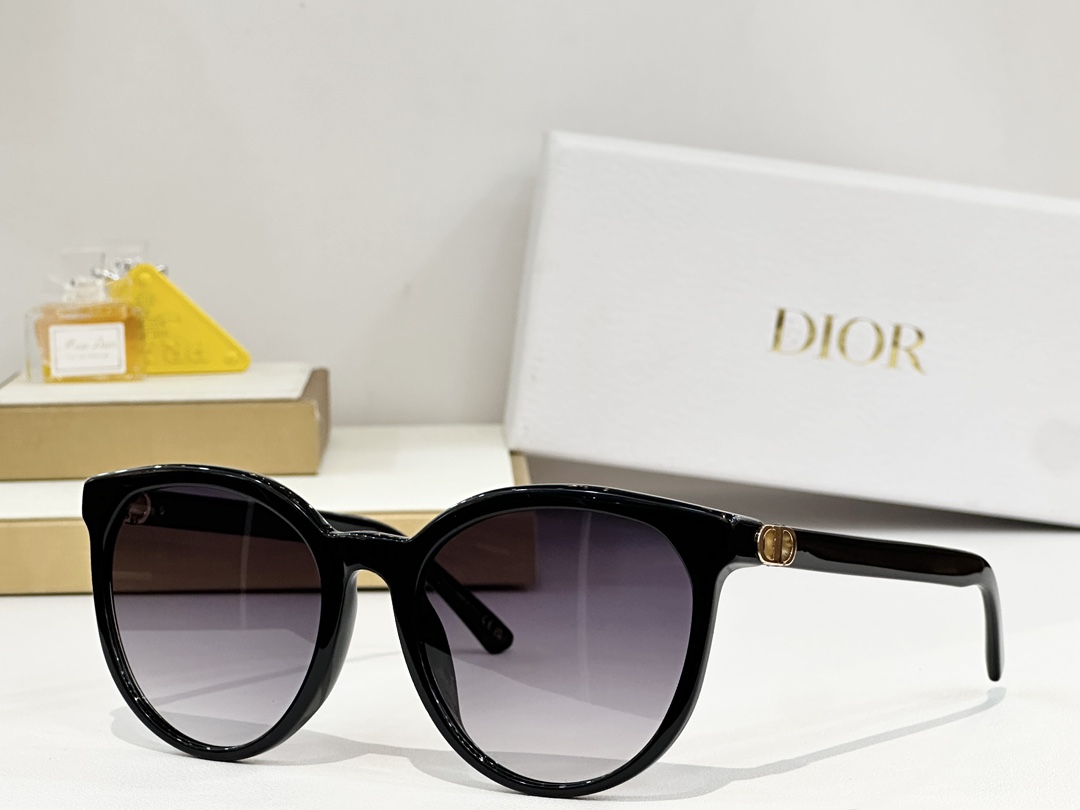  DIOR
MOD：R2F
Size：57口20 140
