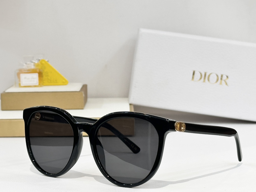  DIOR
MOD：R2F
Size：57口20 140
