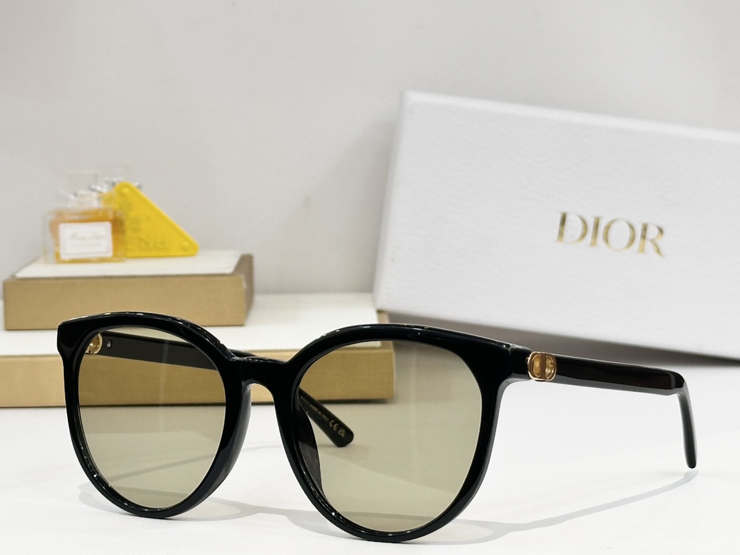  DIOR
MOD：R2F
Size：57口20 140
