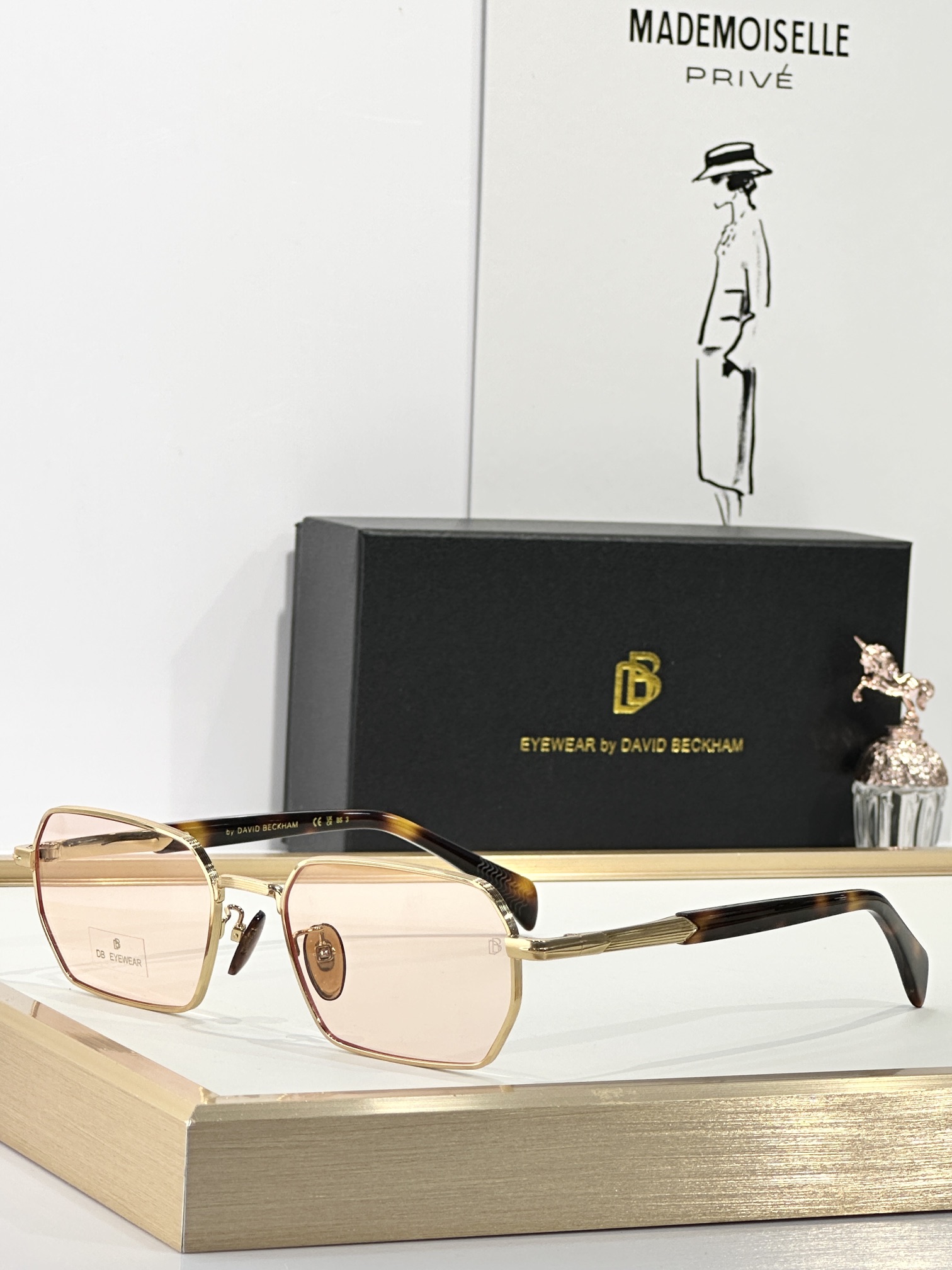  DAVID BECKHAM
MOD：DB 1174/S
Size：55口19 140

