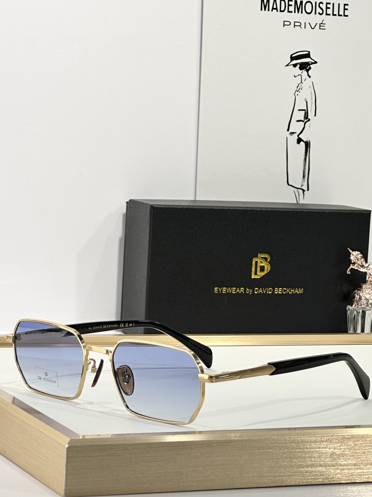  DAVID BECKHAM
MOD：DB 1174/S
Size：55口19 140

