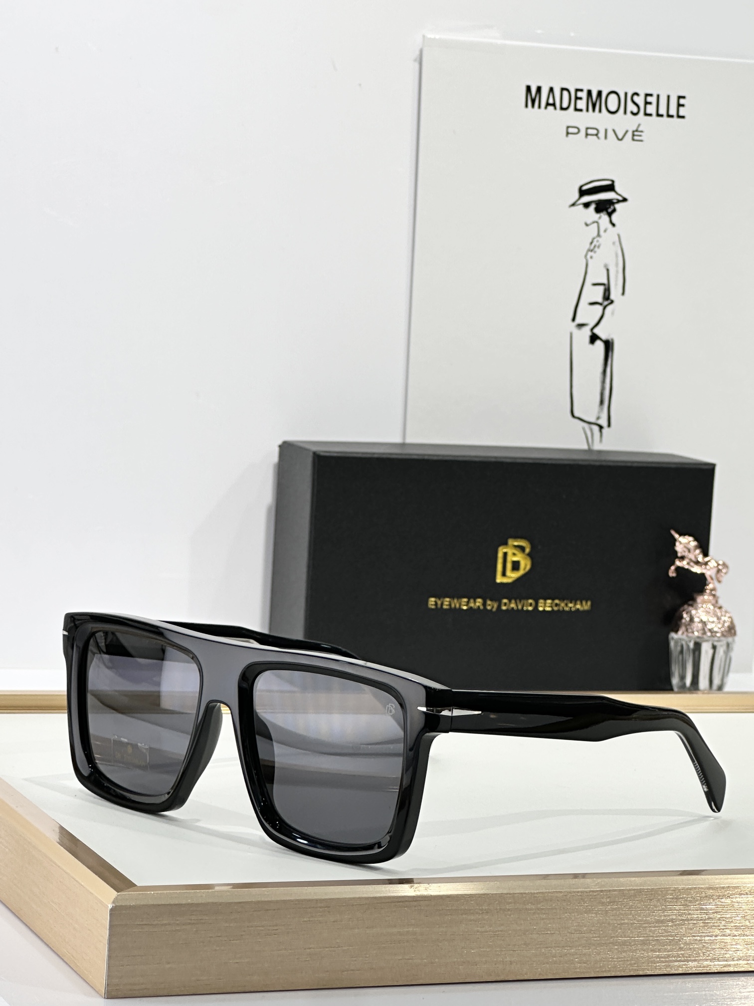  DAVID BECKHAM
MOD：DB 7134/S
Size：56口18 145
