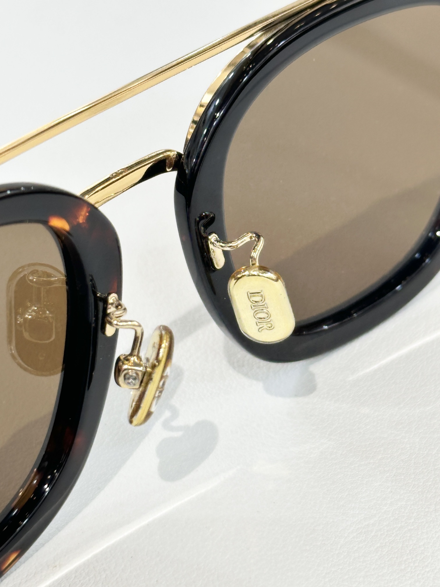  DIOR
MOD：DiorBlackSuitS14F
Size：50口22 145
