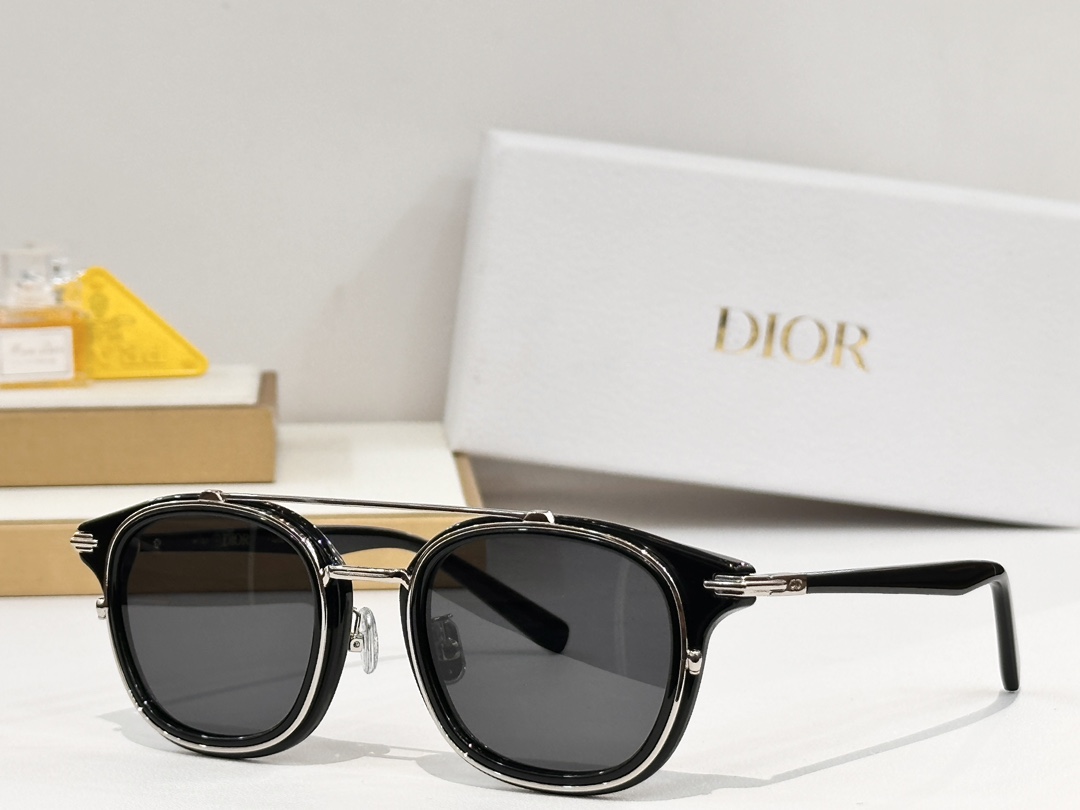  DIOR
MOD：DiorBlackSuitS14F
Size：50口22 145
