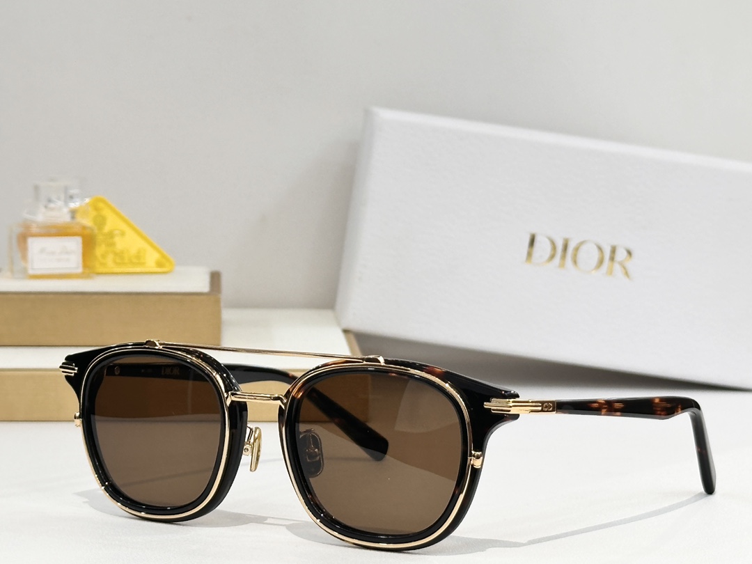  DIOR
MOD：DiorBlackSuitS14F
Size：50口22 145
