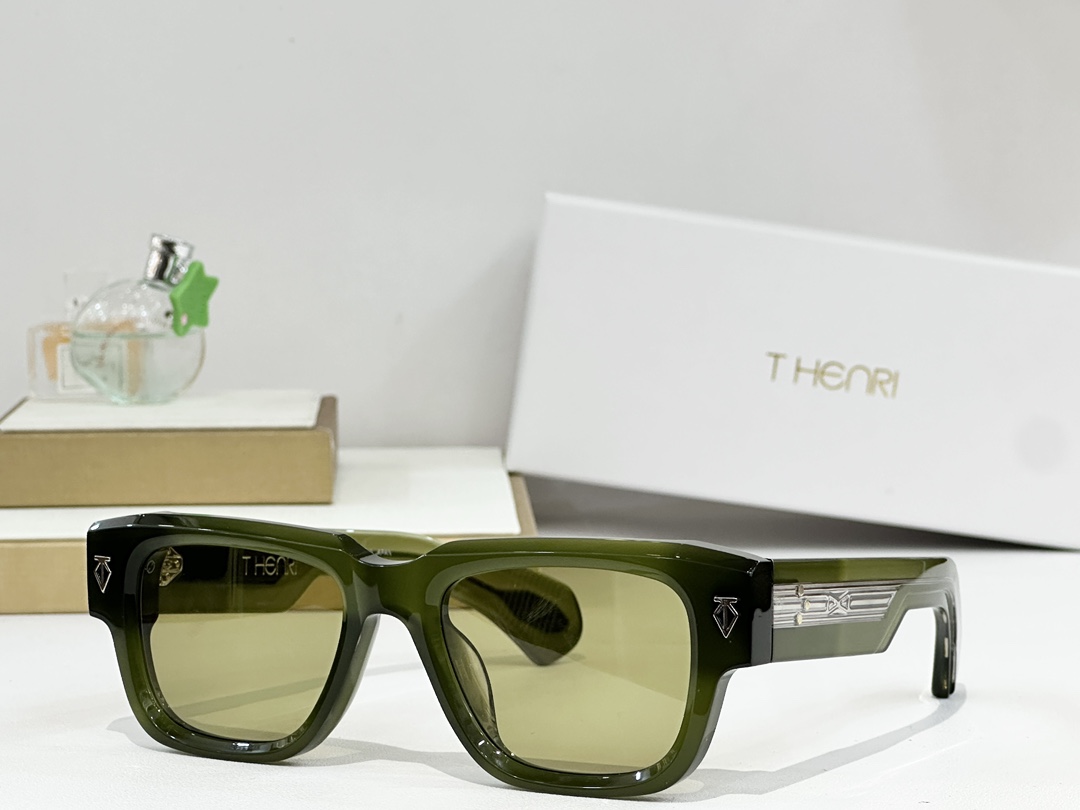 THENRI
Photochroromic
MODELTAYCAN
SIZE 52口20-146
墨镜
