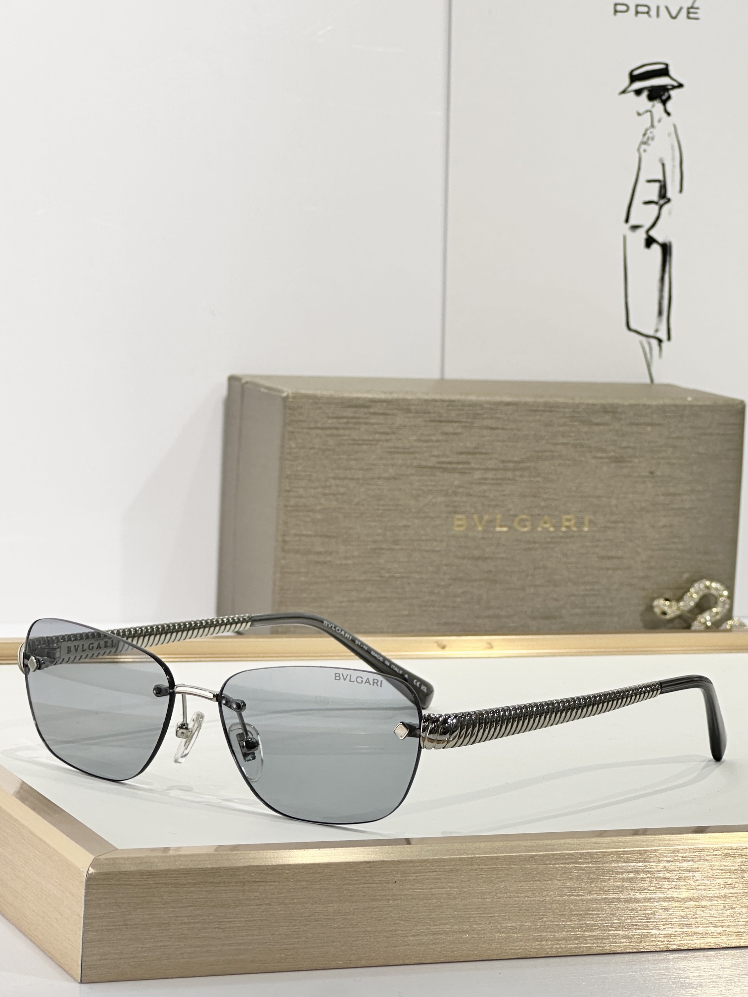  BVLGARI
MOD：BV40057U
Size：55口15-140
