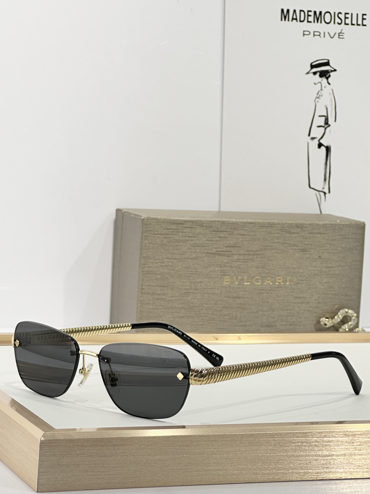  BVLGARI
MOD：BV40057U
Size：55口15-140
