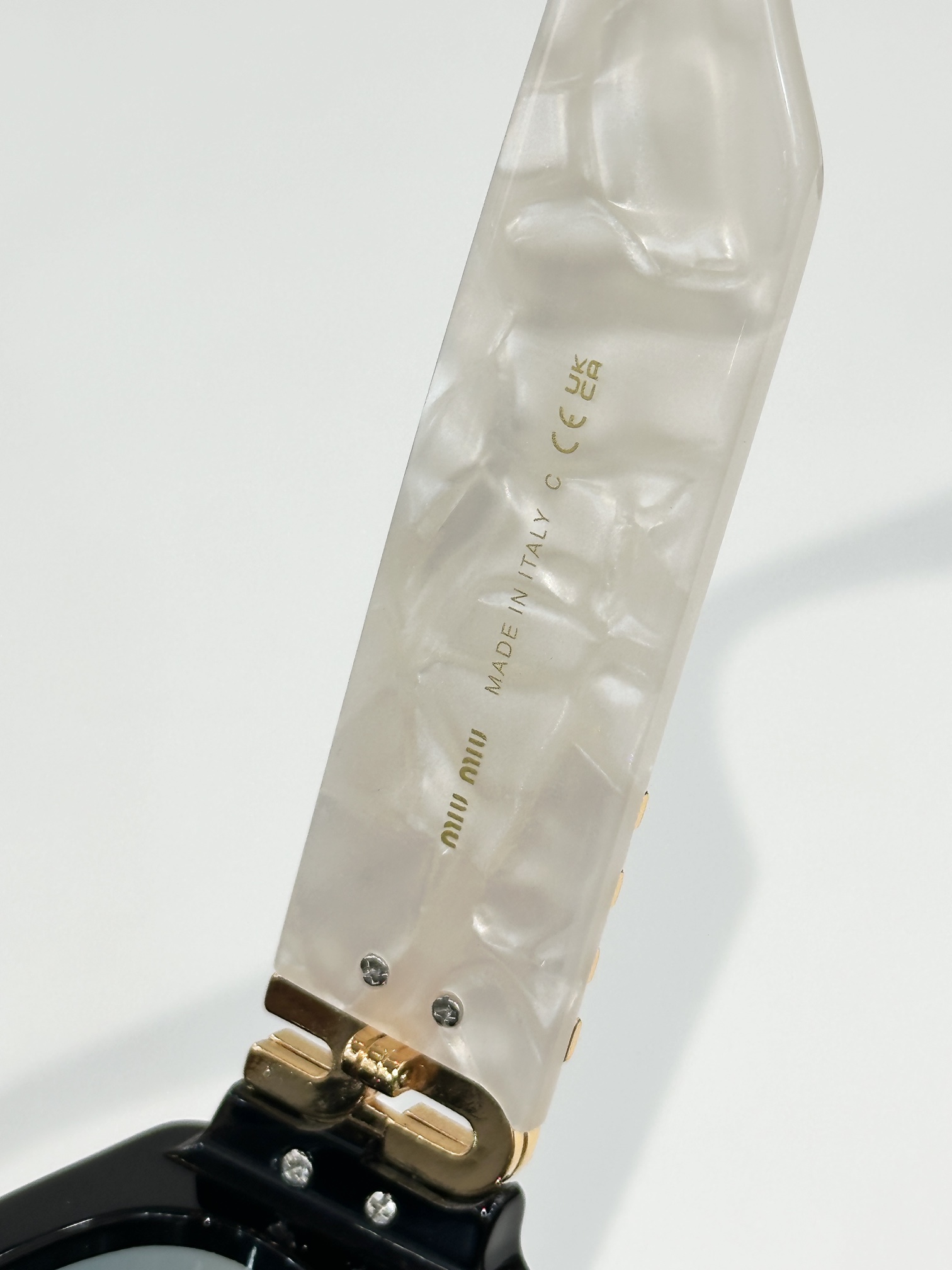  MIU MI*
MODEL MU 142AV
SIZE：56口16-142

