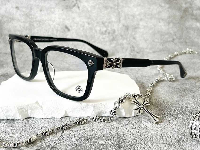  Chrome Hearts
MODELCOX UCKER
SIZE：52口19-153
