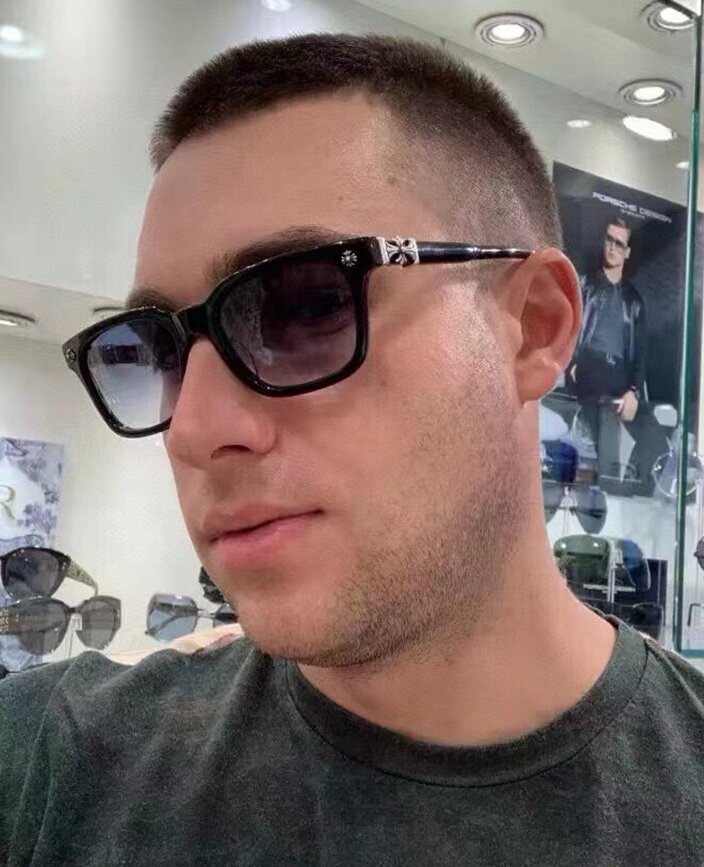  Chrome Hearts
MODELCOX UCKER
SIZE：52口19-153
