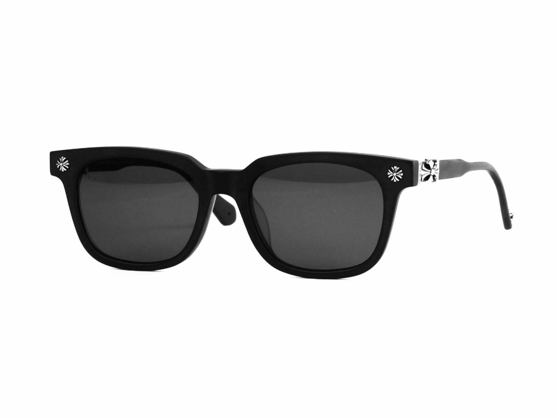  Chrome Hearts
MODELCOX UCKER
SIZE：52口19-153
