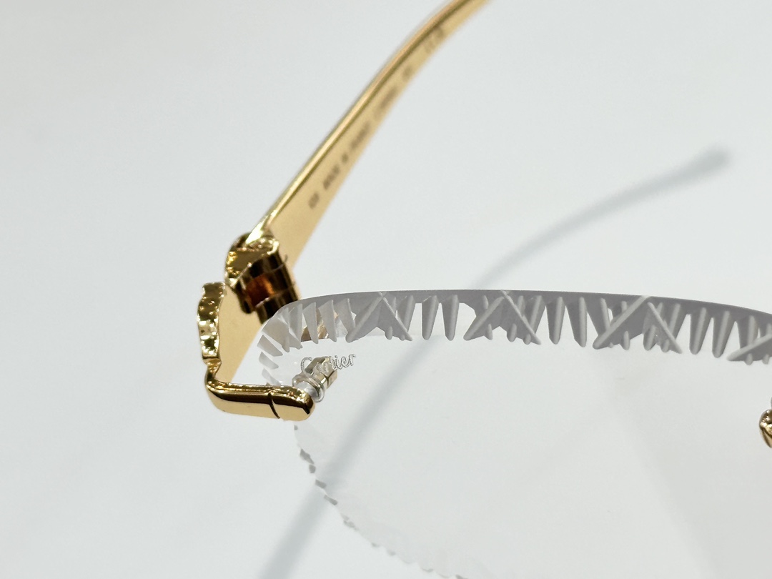  Cartier
MOD：CT08568
Size：56口18 135
